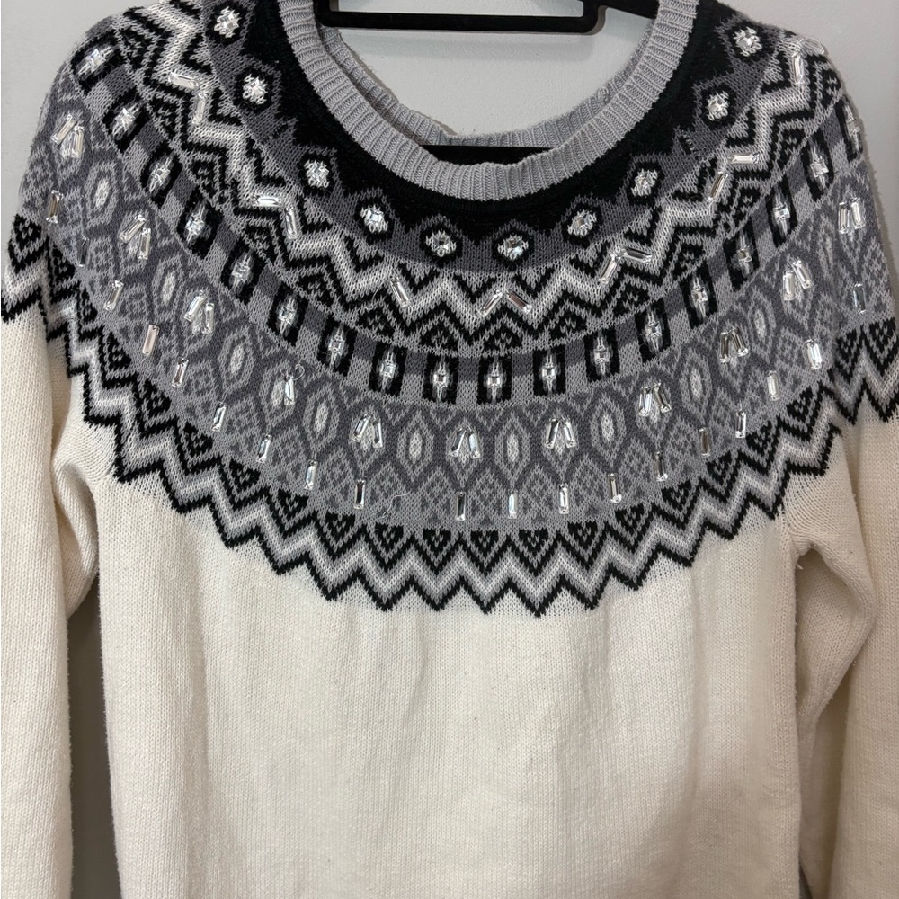 St. John's Bay Cream and Gray Knit Sweater - Picture 3 of 8